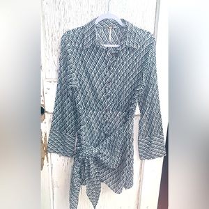 🖤FREE PEOPLE Wrap Dress-VERY Rare/Size small🖤🖤NWOT.